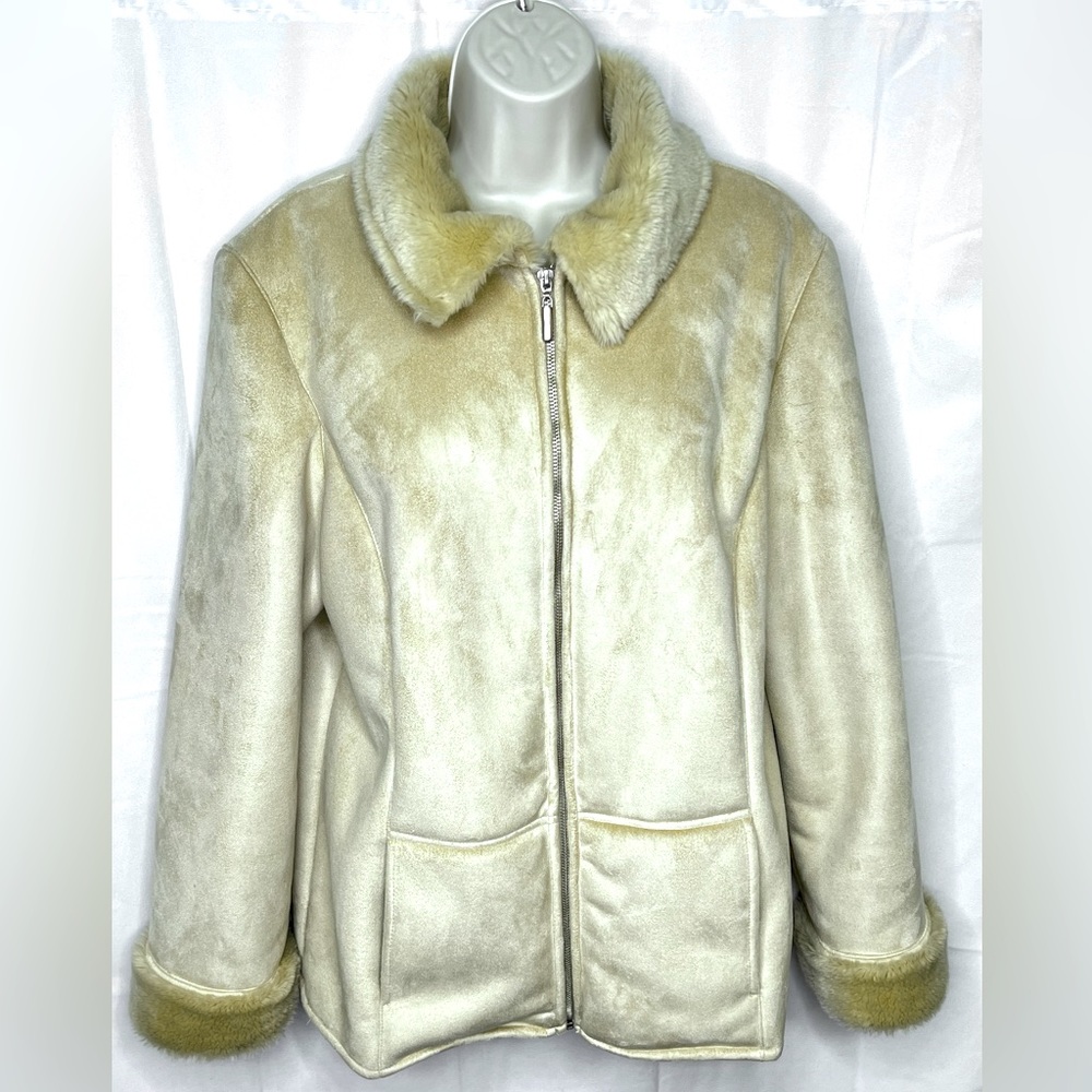 Fuda Studio Coat / Jacket size Large Tan Faux Suede Plush inside.